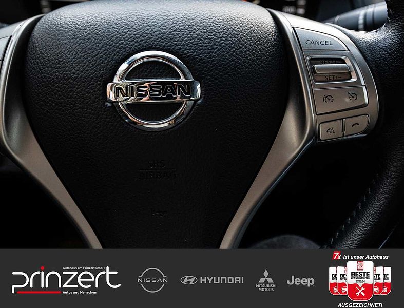 Nissan Navara 2.3 dCi *LED*SHZ*GSD*360° Kamera*Touch*Differentialsperre*